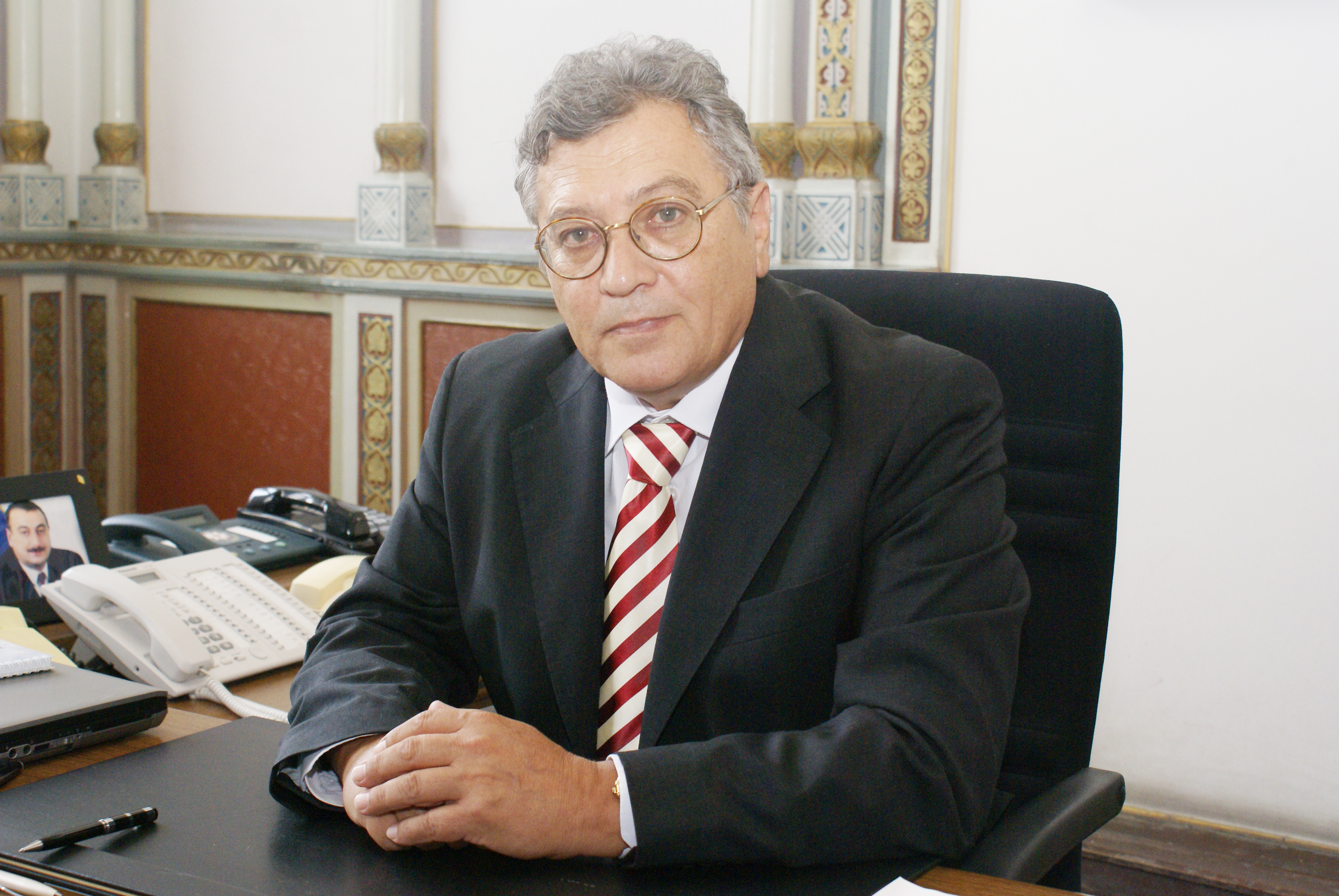 Mahmud b