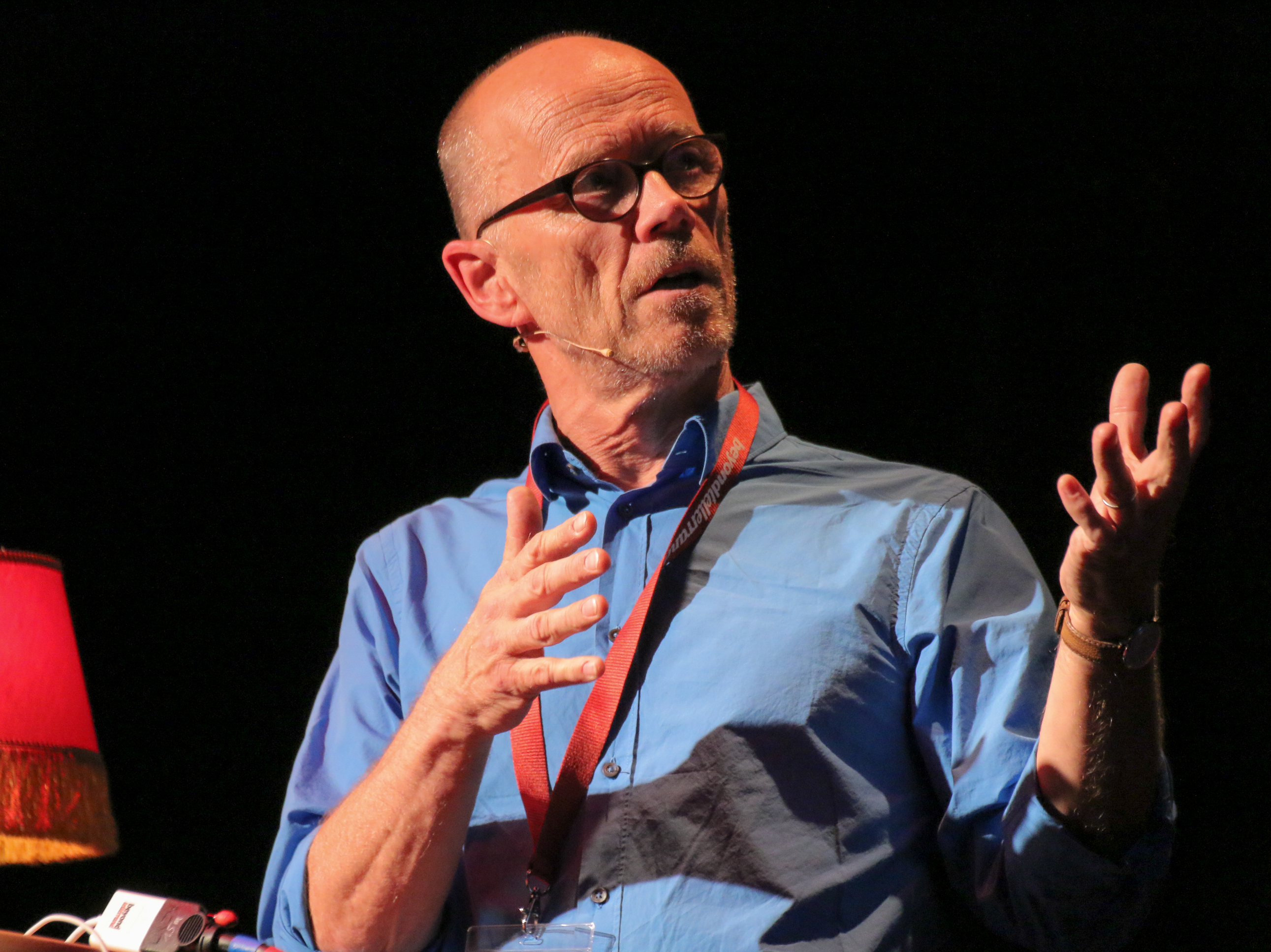 MK12213 BeyondTellerand Erik Spiekermann