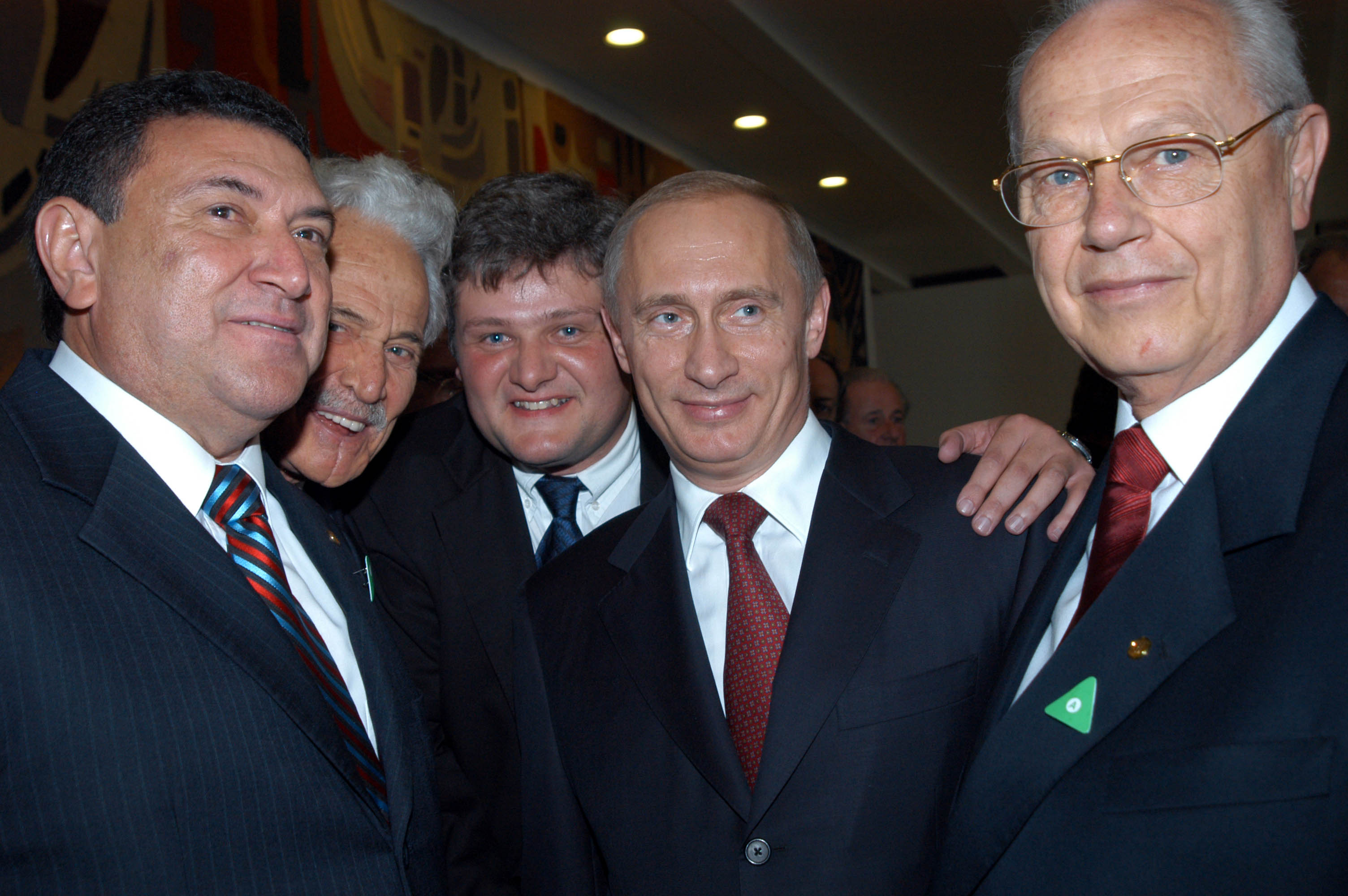 Mr. Vladimir Putin, President of Federation of Russia and Mr. Antonio Carlos Rosset Filho, President of the Brazilian Russian Chamber of Commerce and Industry