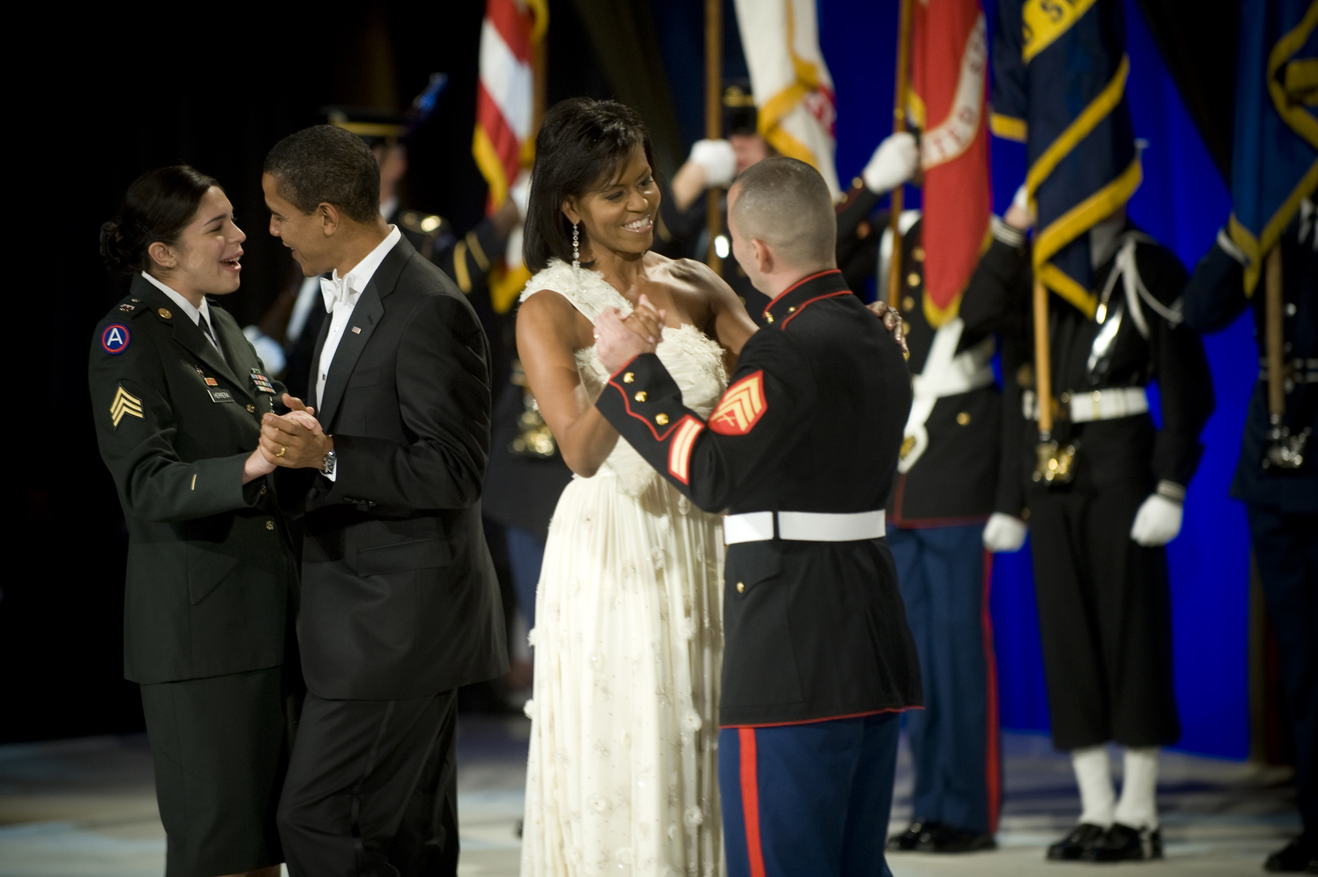 Obamas dance with service members at CinC's Ball 1-20-09 hires 090120-N-0696M-770