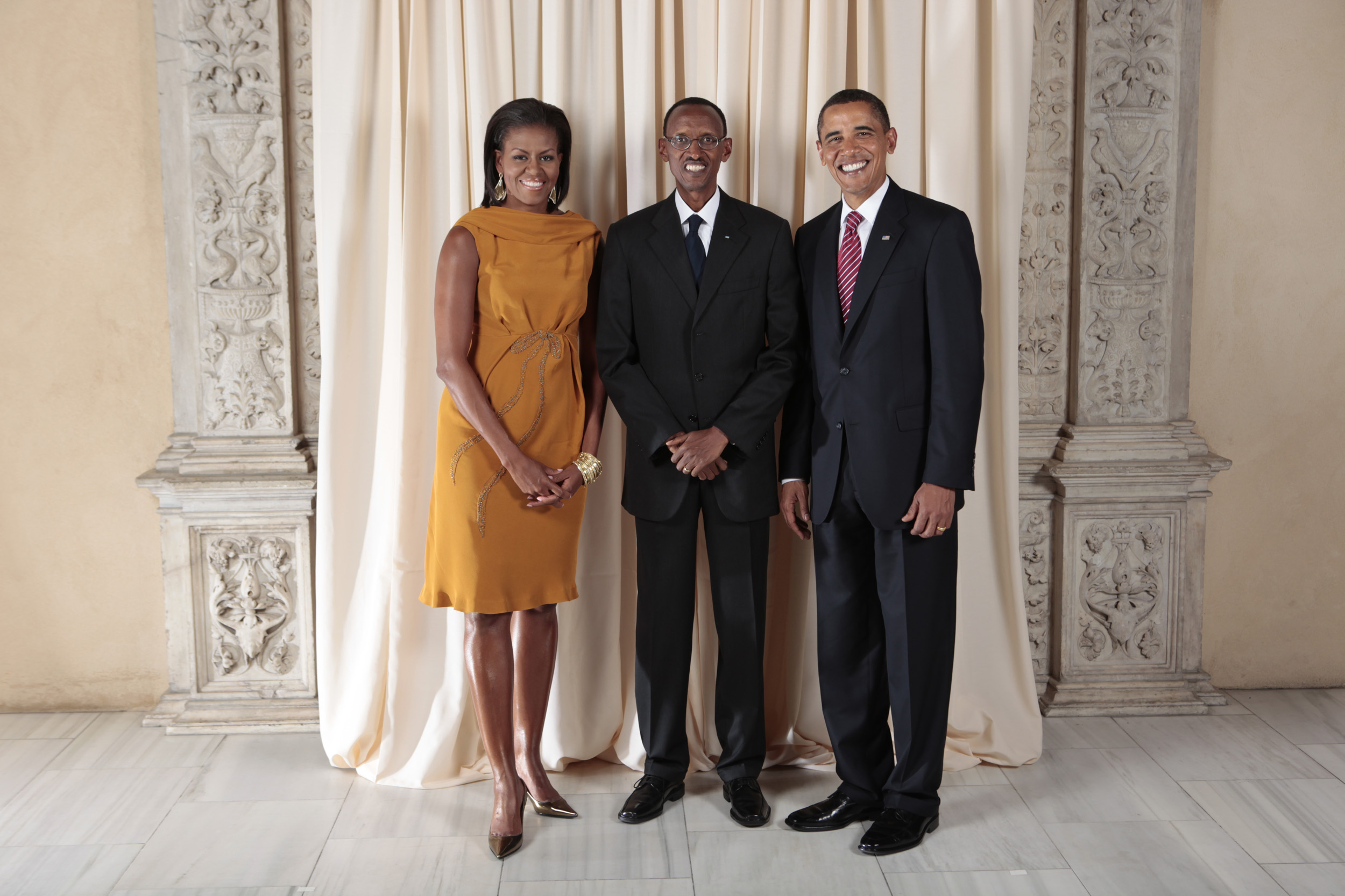 Paul Kagame with Obamas