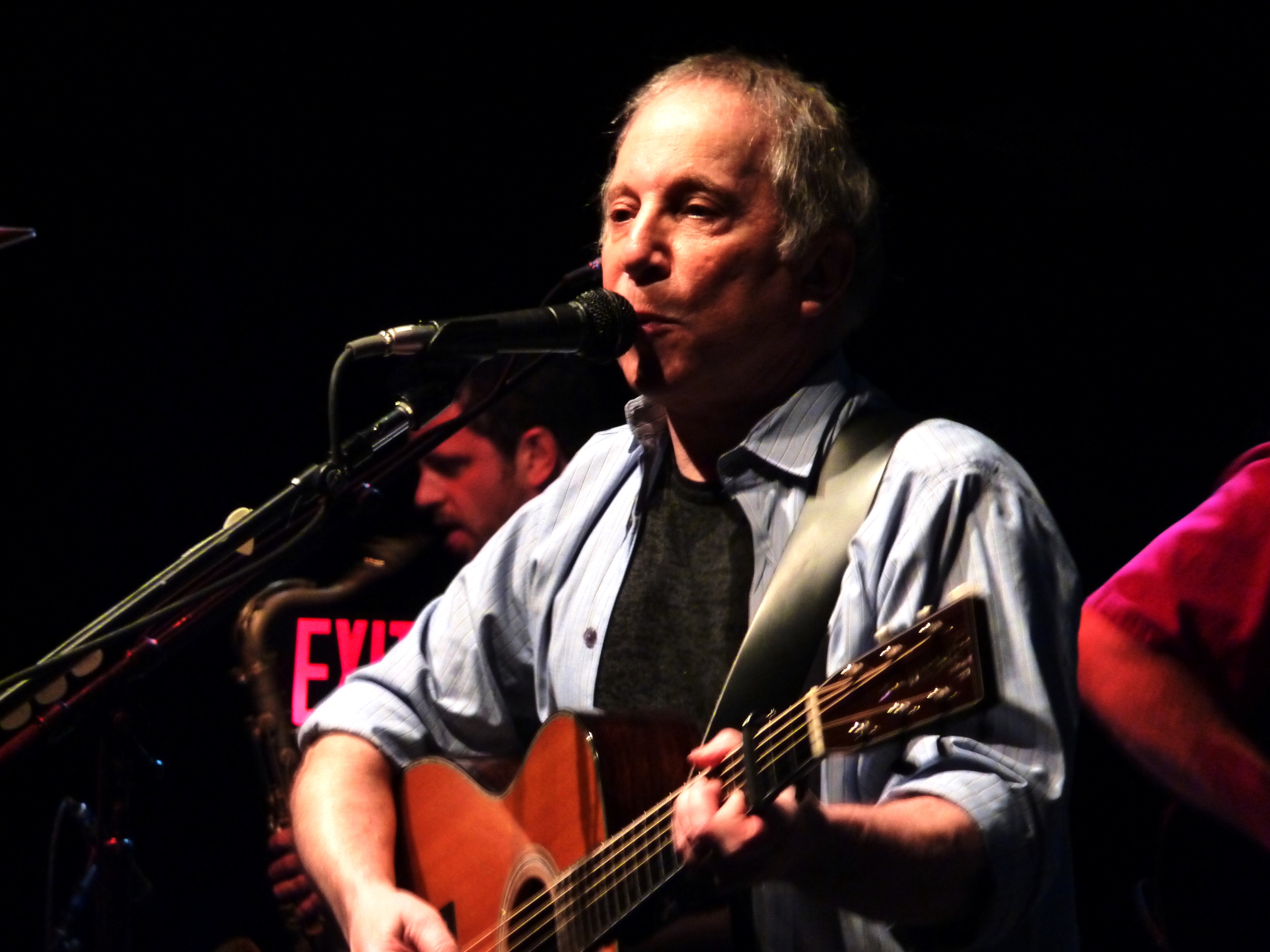 Paul Simon at the 9-30 Club (m)