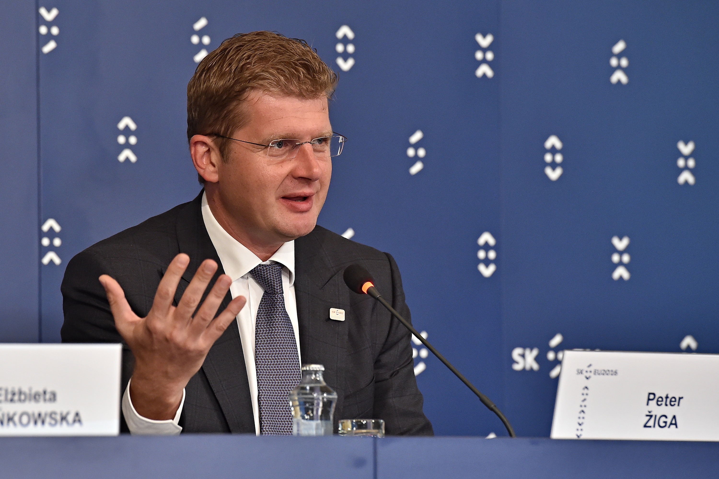PRESS CONFERENCE 2016-07-18 (28107024870)