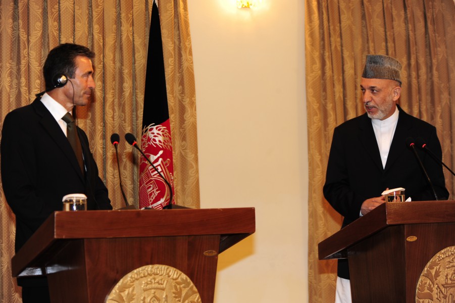 Anders Fogh Rasmussen and Hamid Karzai in 2009
