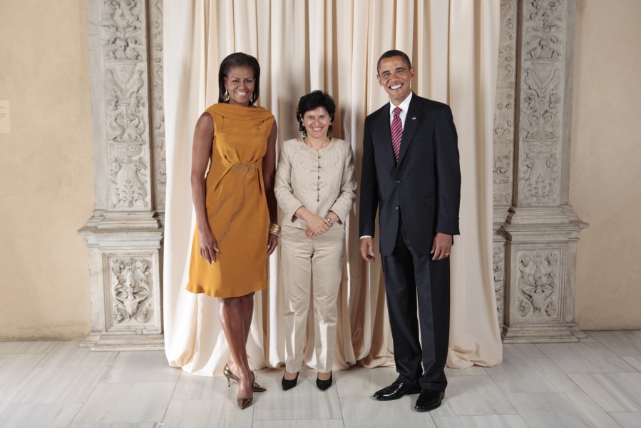 Antonella Mularoni with Obamas