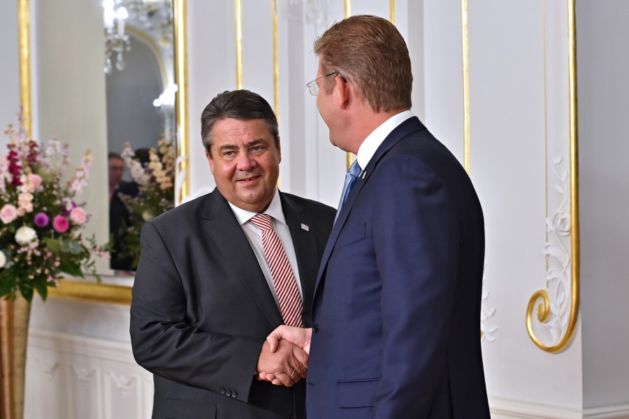 Foreign Affairs Council (Trade) – informal meeting of trade ministers 2016-09-23 (29243864513)