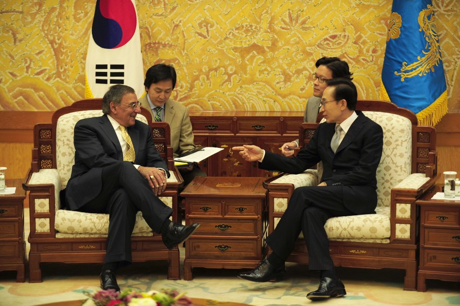 Leon E. Panetta meets Lee Myung-bak at the Blue House in Seoul, South Korea, 2011
