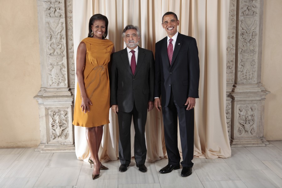 Luis Amado with Obamas