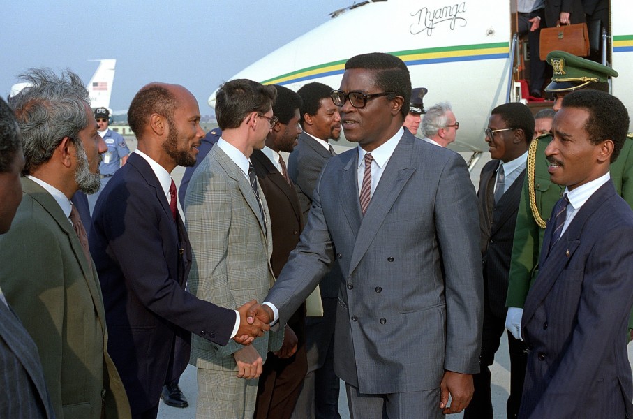 Manuel Pinto da Costa and US State Department delegation, Andrews Air Force Base, Maryland - 19860926