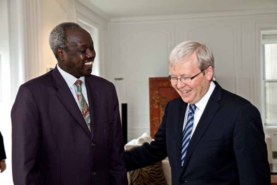 Nhial Deng Nhial and Kevin Rudd (1)
