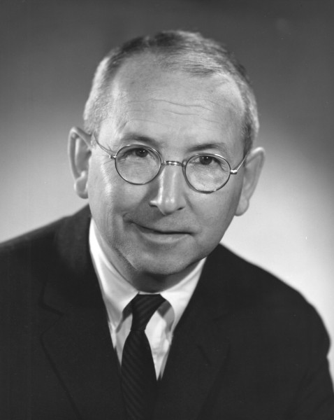 Paul D MacLean