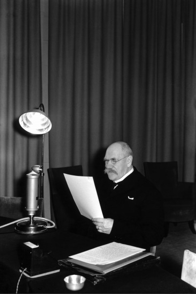 President Pehr Evind Svinhufvud talking on the radio, 1930s.