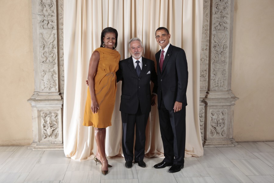 Samuel Santos Lopez with Obamas