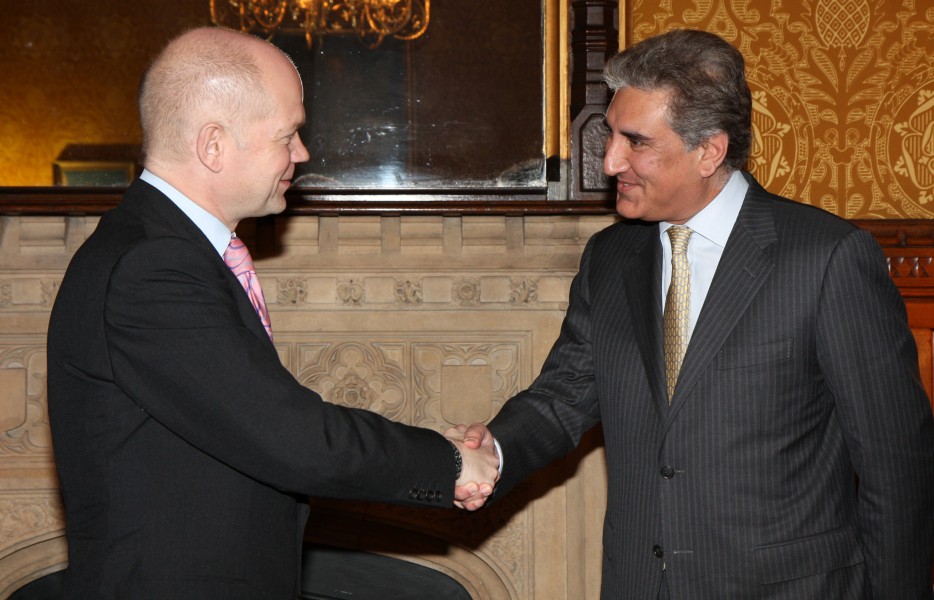 UK Foreign Secretary William Hague meeting Makhdoom Shah Mahmood Qureshi, Foreign Minister of Pakistan in London, 1 December 2010. (5222998451)