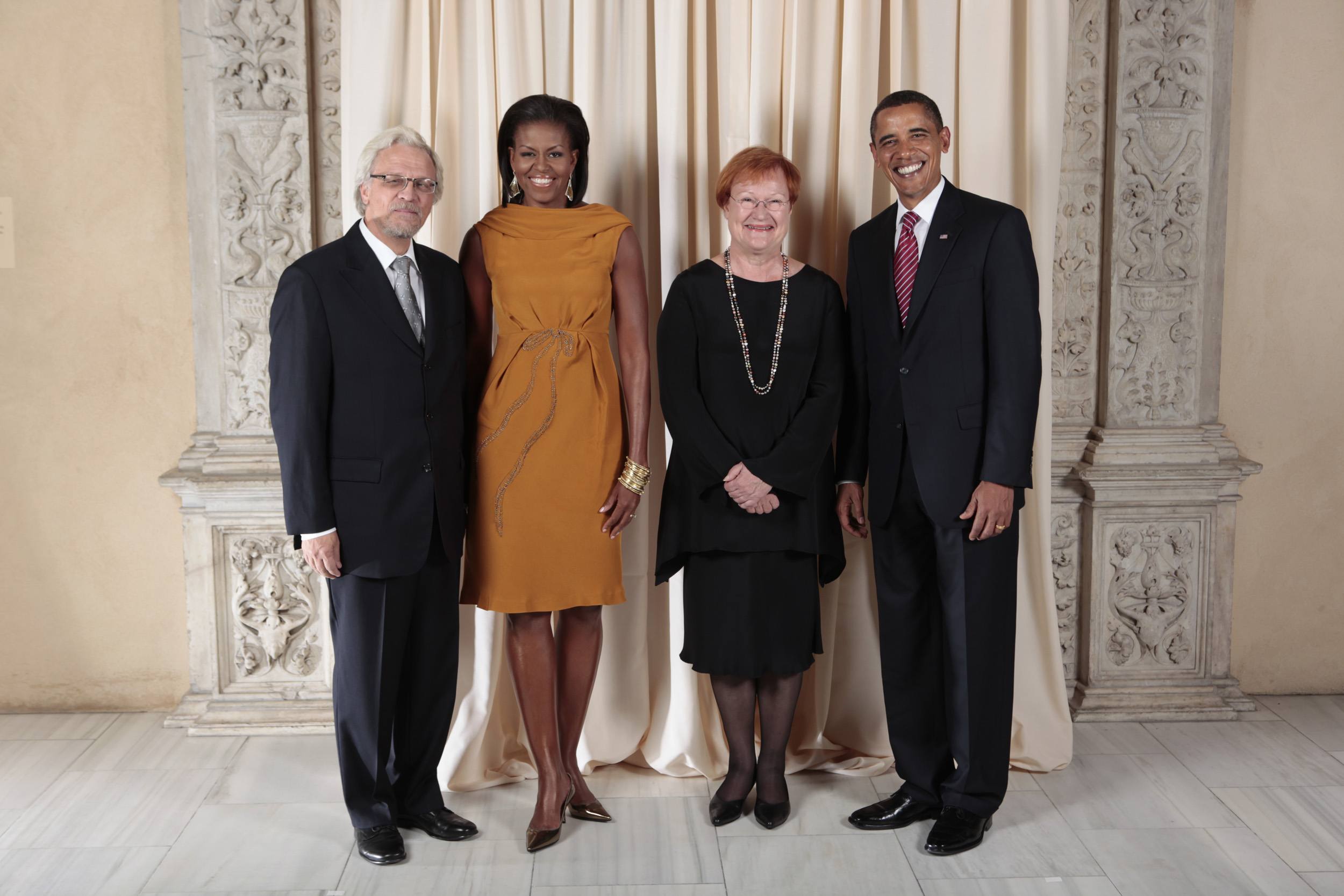 Tarja Halonen with Obamas