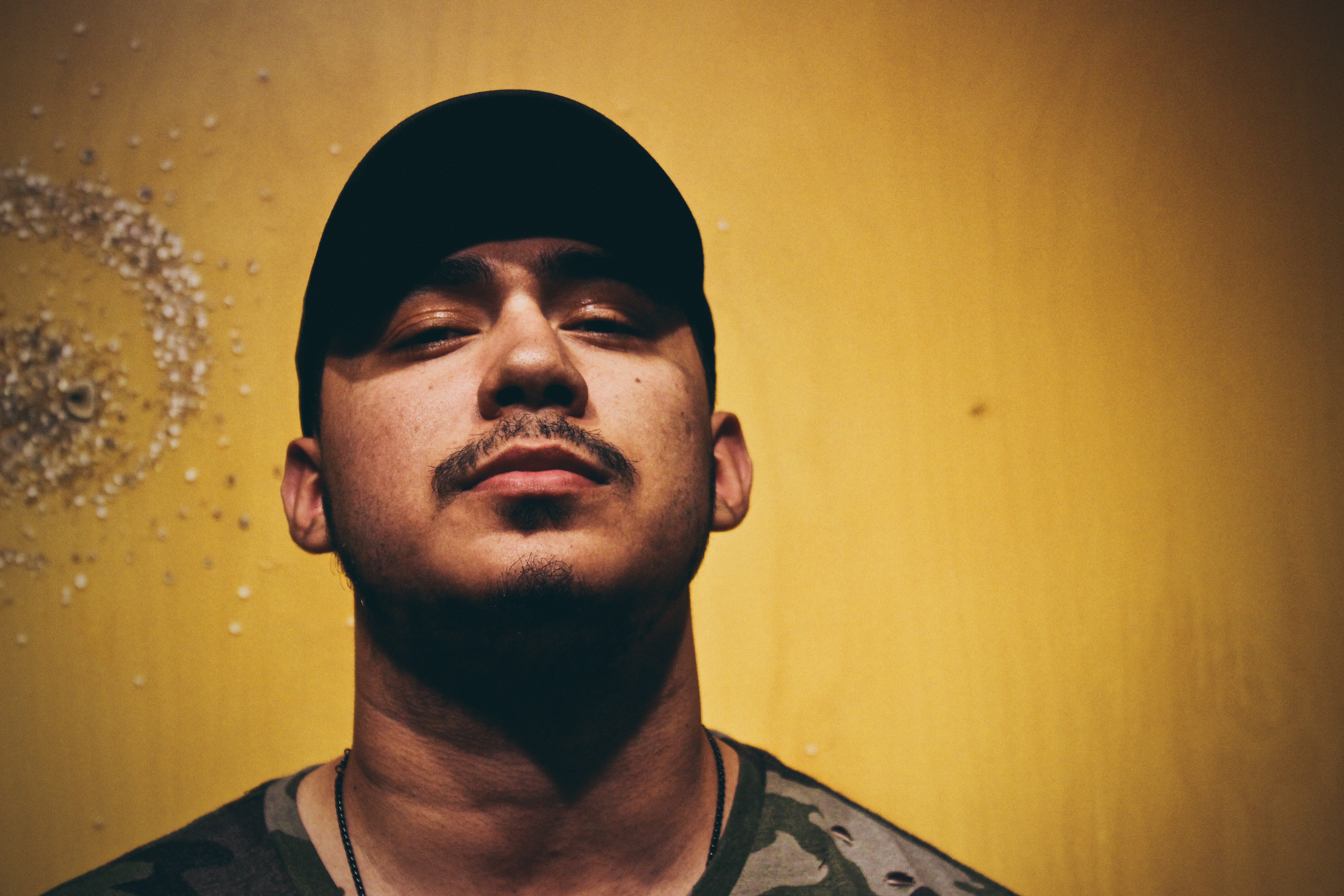 Tok Sik (up close)