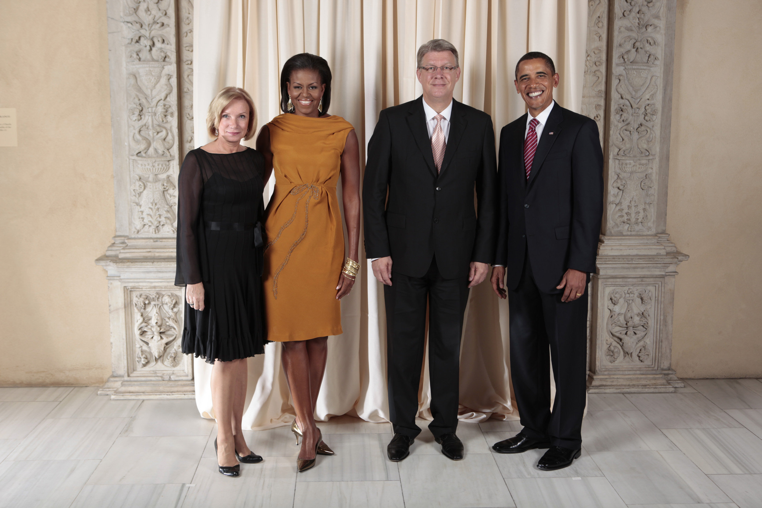 Valdis Zatlers with Obamas