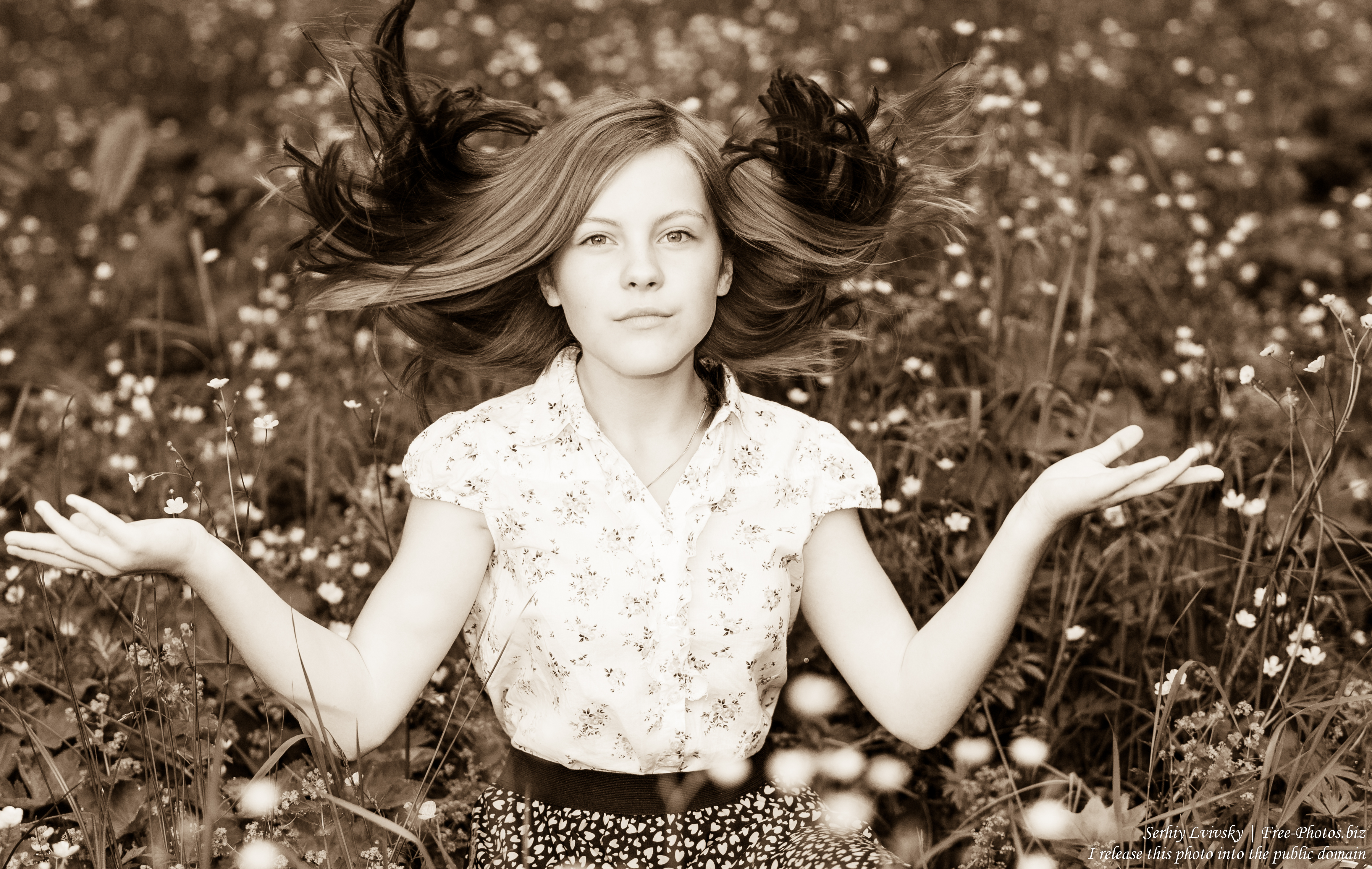 a 12-year-old Roman-Catholic girl photographed in June 2015, picture 6