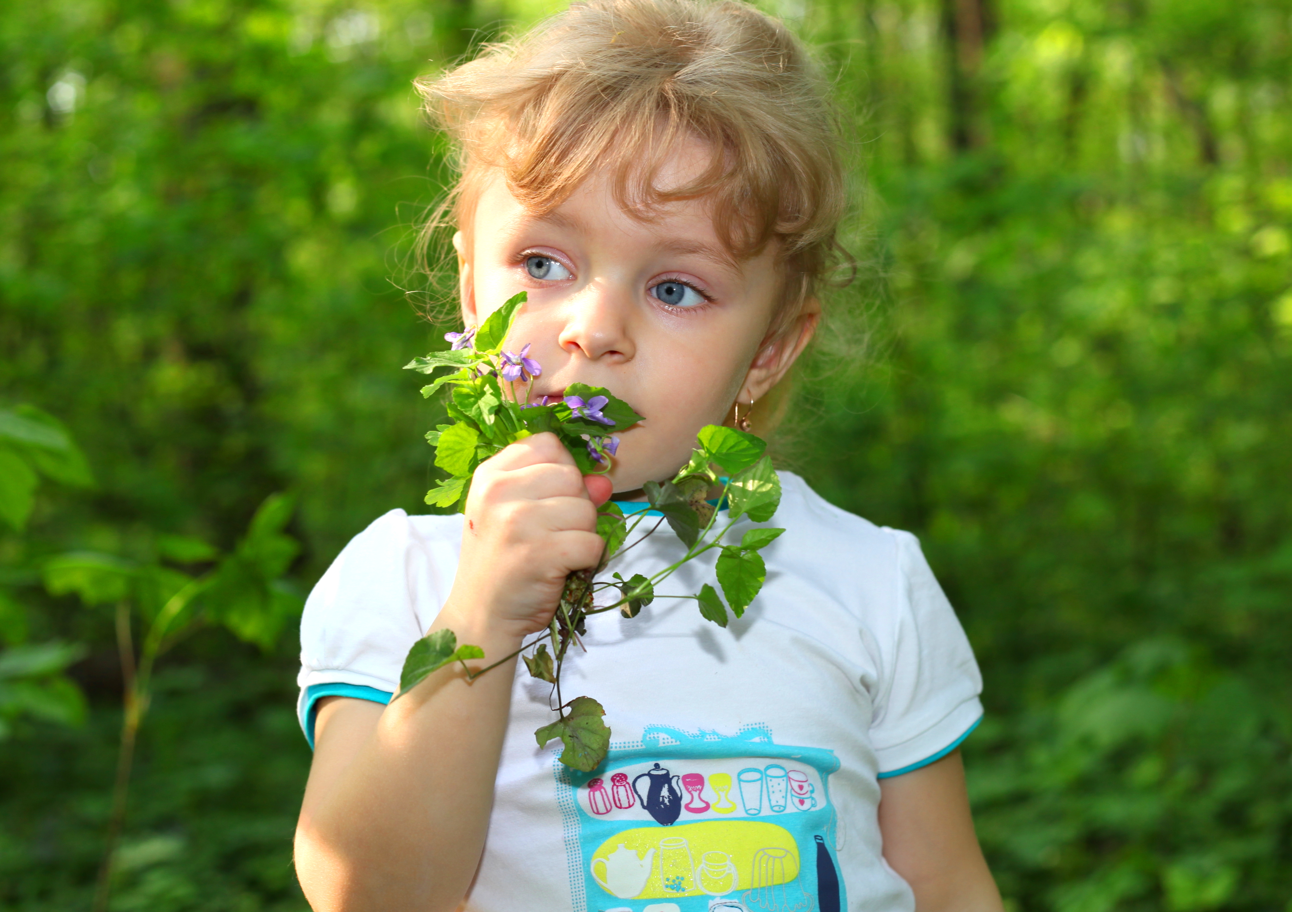 a pretty blond child girl photographed in May 2013, picture 28