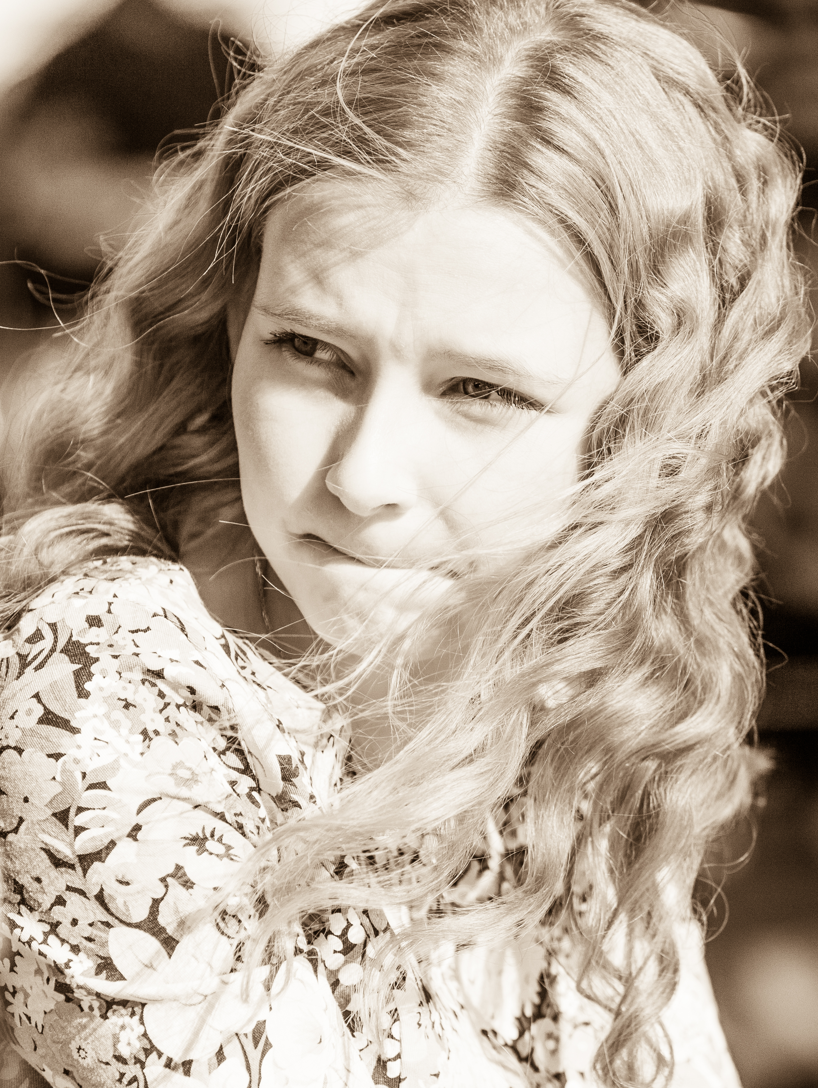 a pretty girl photographed in September 2014, picture 23, black and white