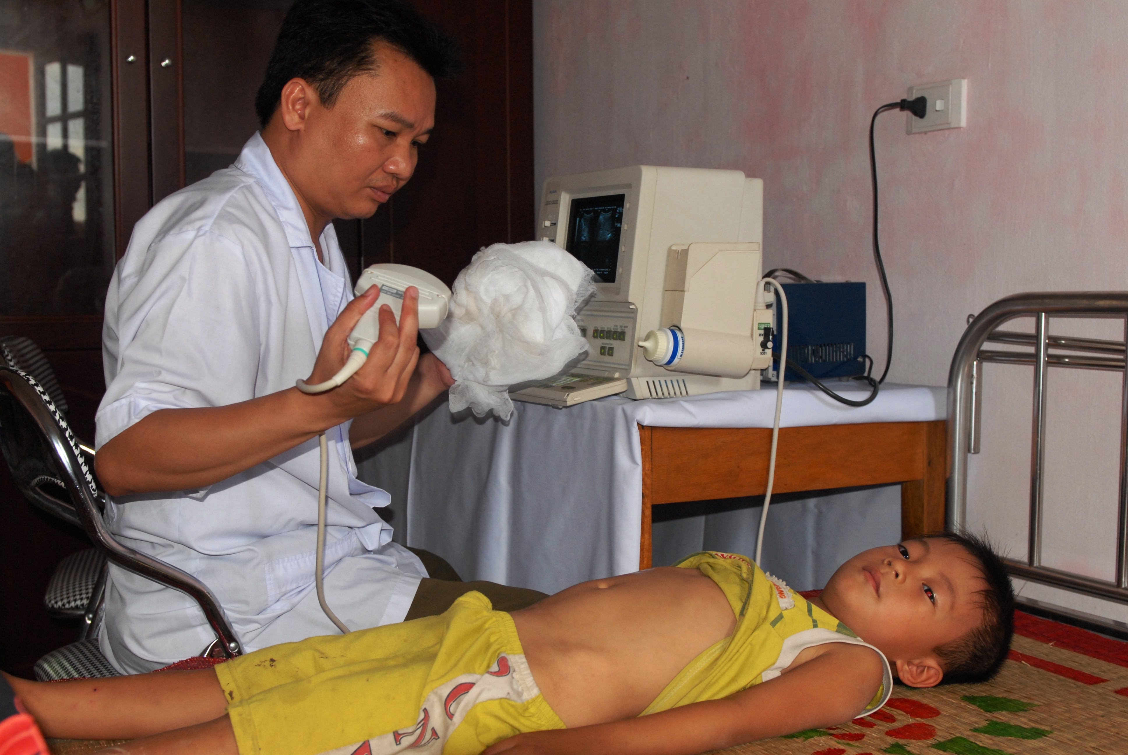 Abdominal ultrasound examination
