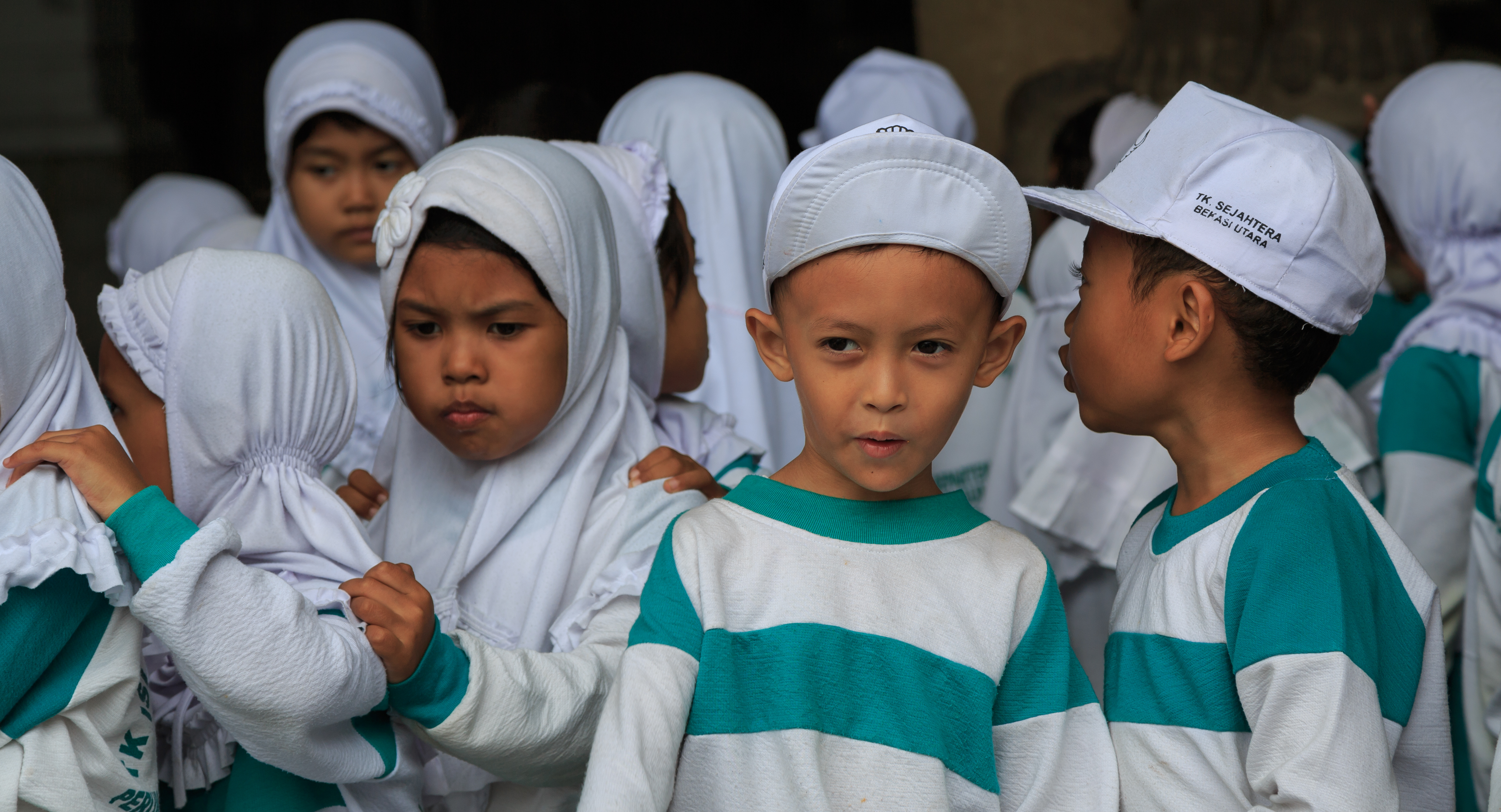 Jakarta Indonesia Kindergarten-children-visiting-National-Museum-01