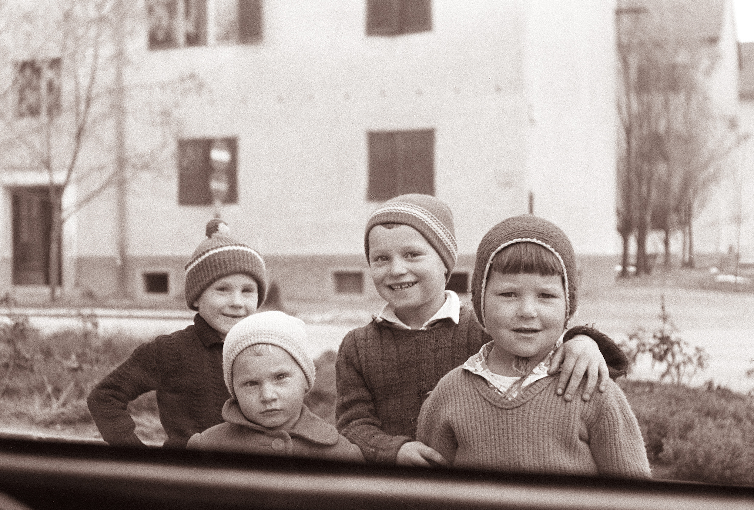 Otroci v Ravnah na Koroškem 1961