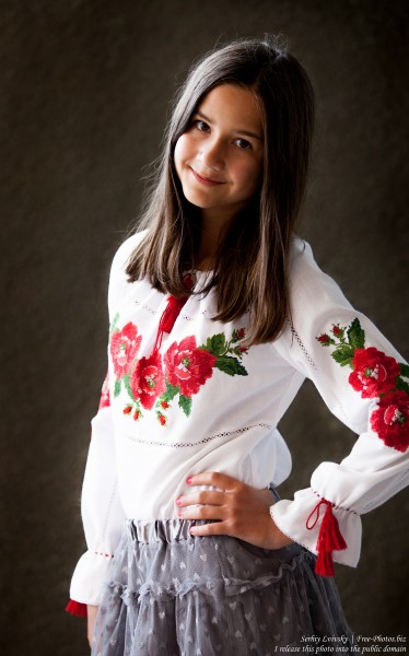 a 12-year-old brunette girl photographed in June 2015, picture 2