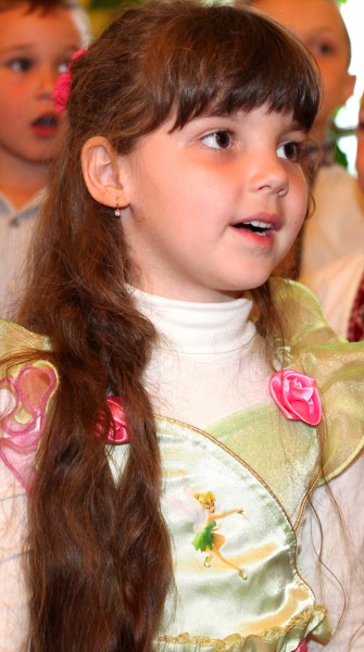 a cutie in a Catholic kindergarten in May 2013, picture 7
