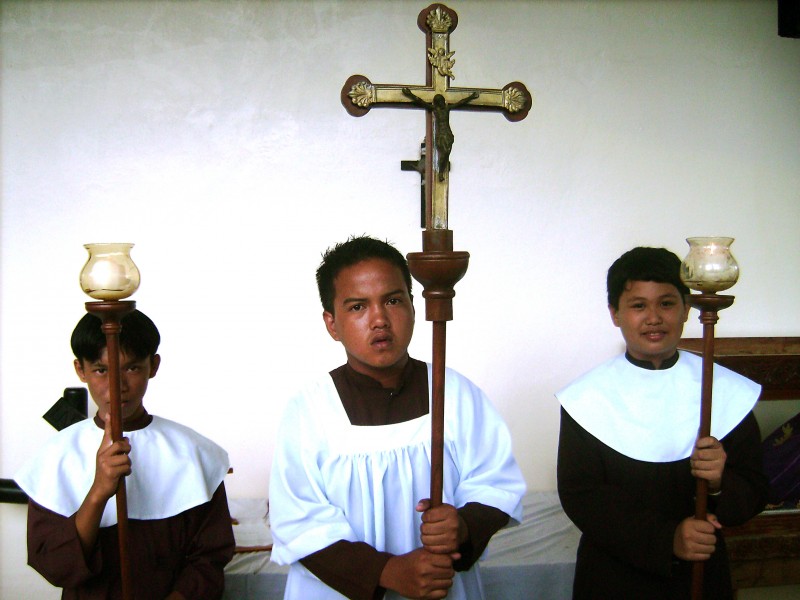 Filipino Altar servers
