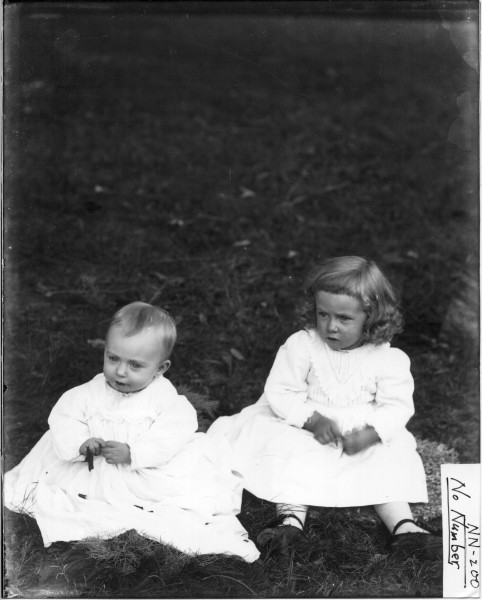 Grandchildren of Andrew Dousa Hepburn n.d. (3192693284)