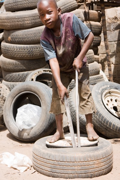 Tyre shop worker2