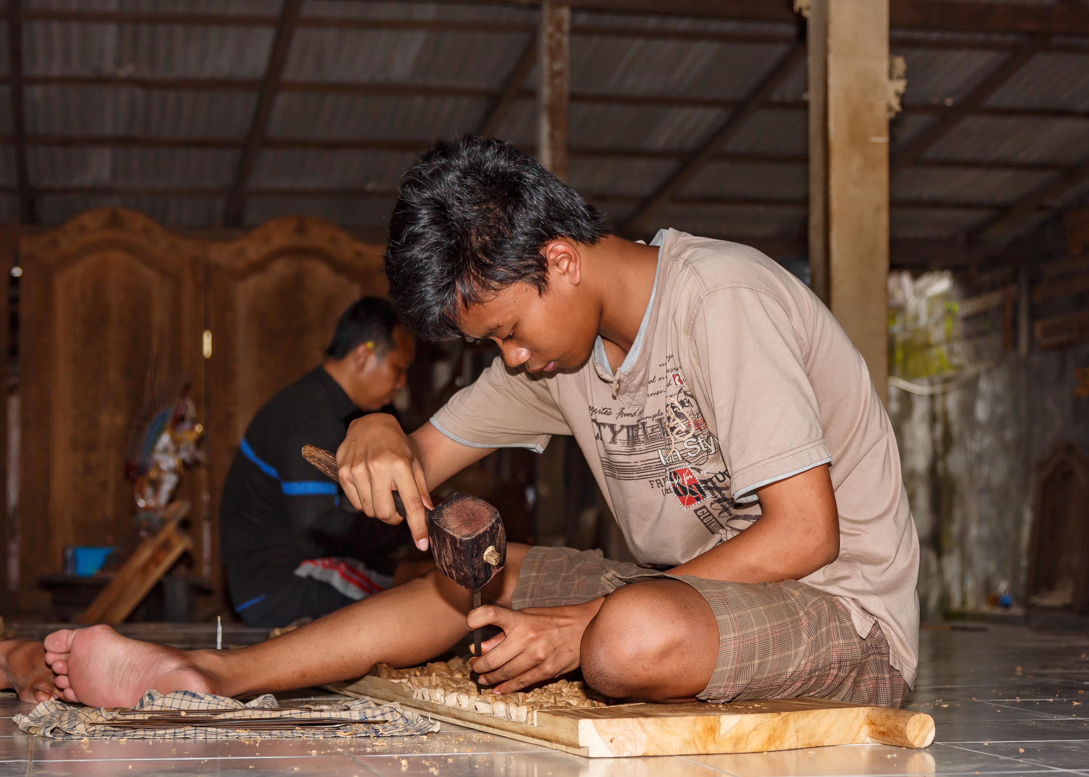 Singapadu Bali Woodcarvers-workshop-01