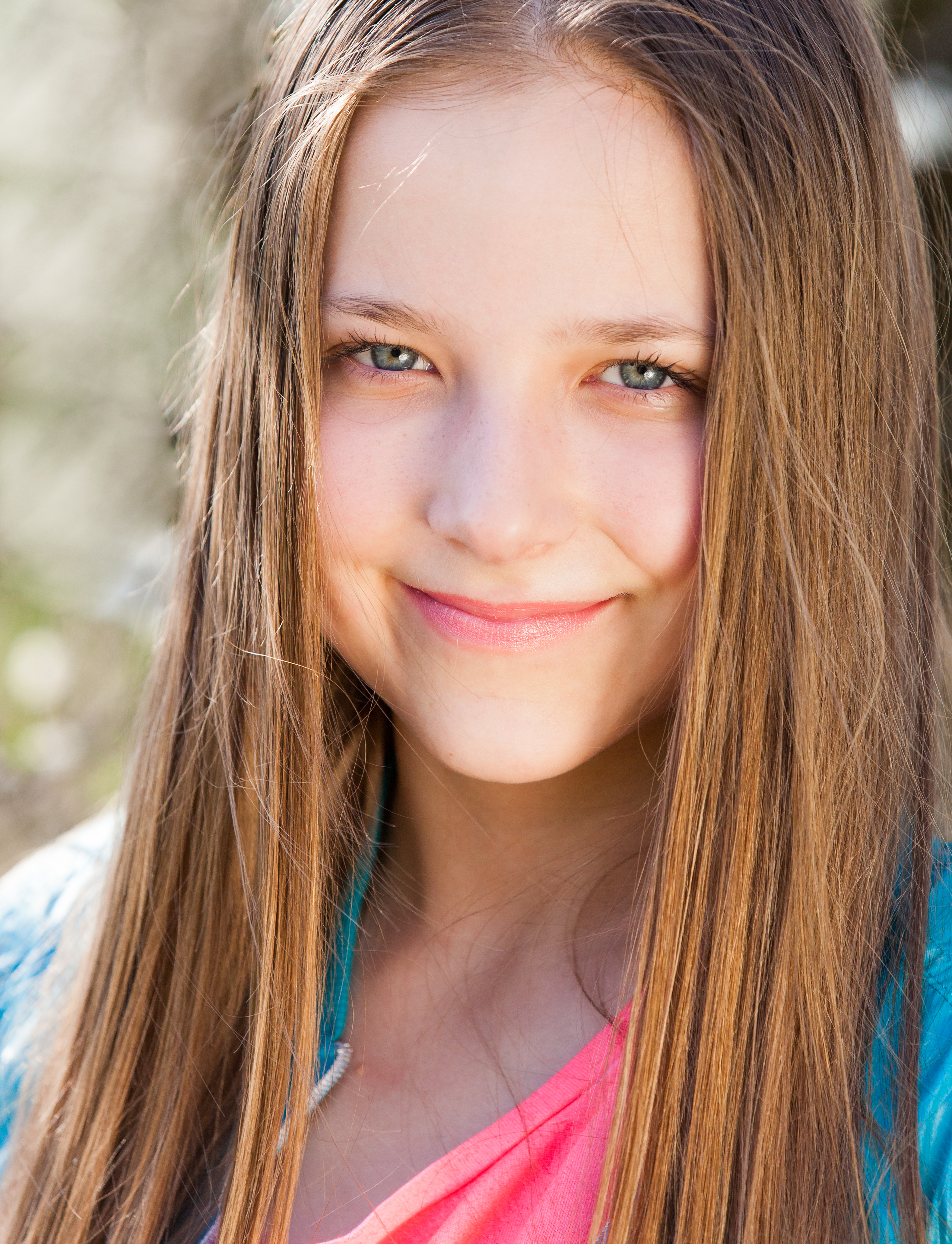 New free photos by RSS. a 12-year-old girl photographed in April 2015, pict...