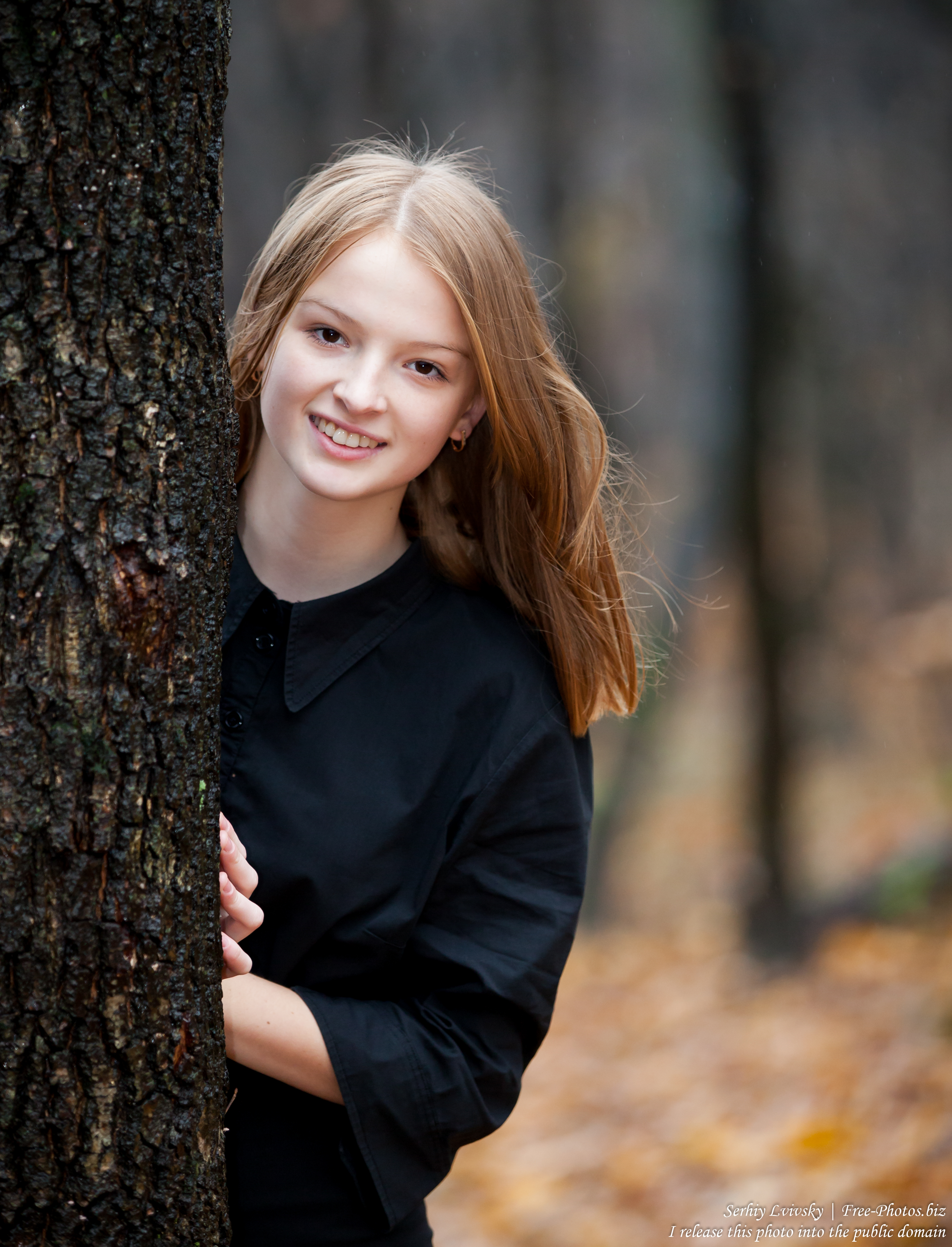 a 13-year-old Catholic girl photographed by Serhiy Lvivsky in November 2015, picture 1