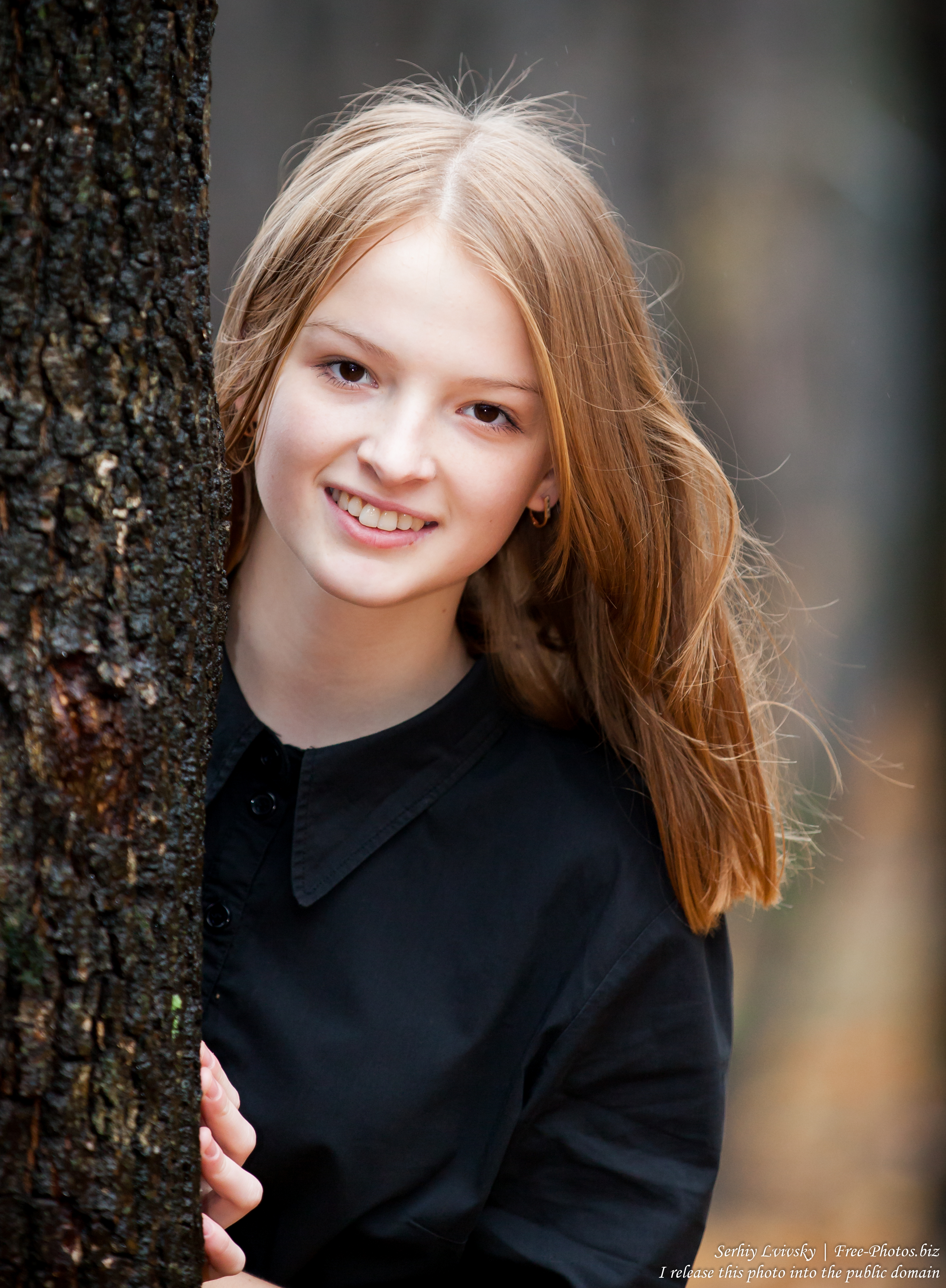a 13-year-old Catholic girl photographed by Serhiy Lvivsky in November 2015, picture 2