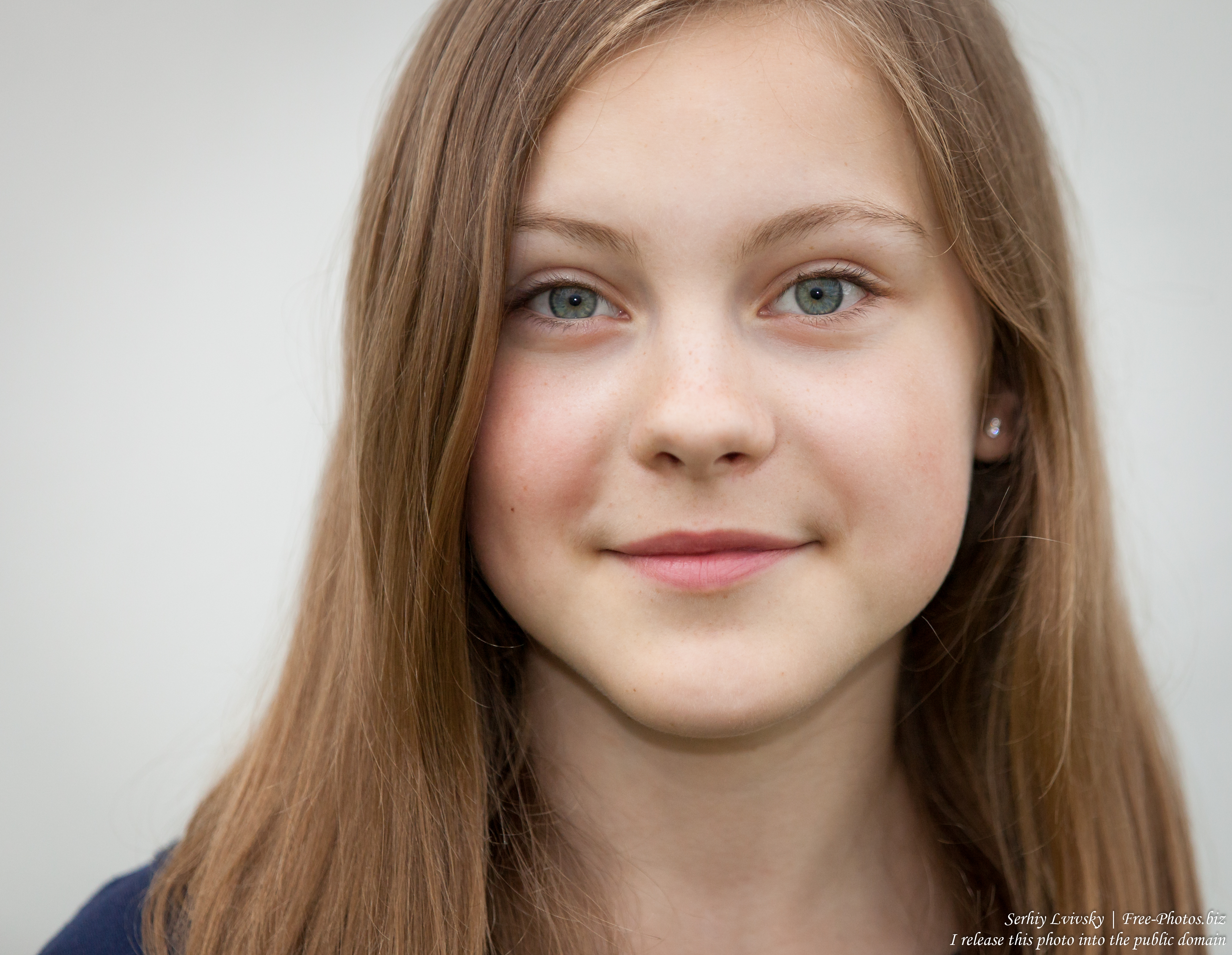 a 13 year old Roman-Catholic girl photographed in July 2015, picture 1