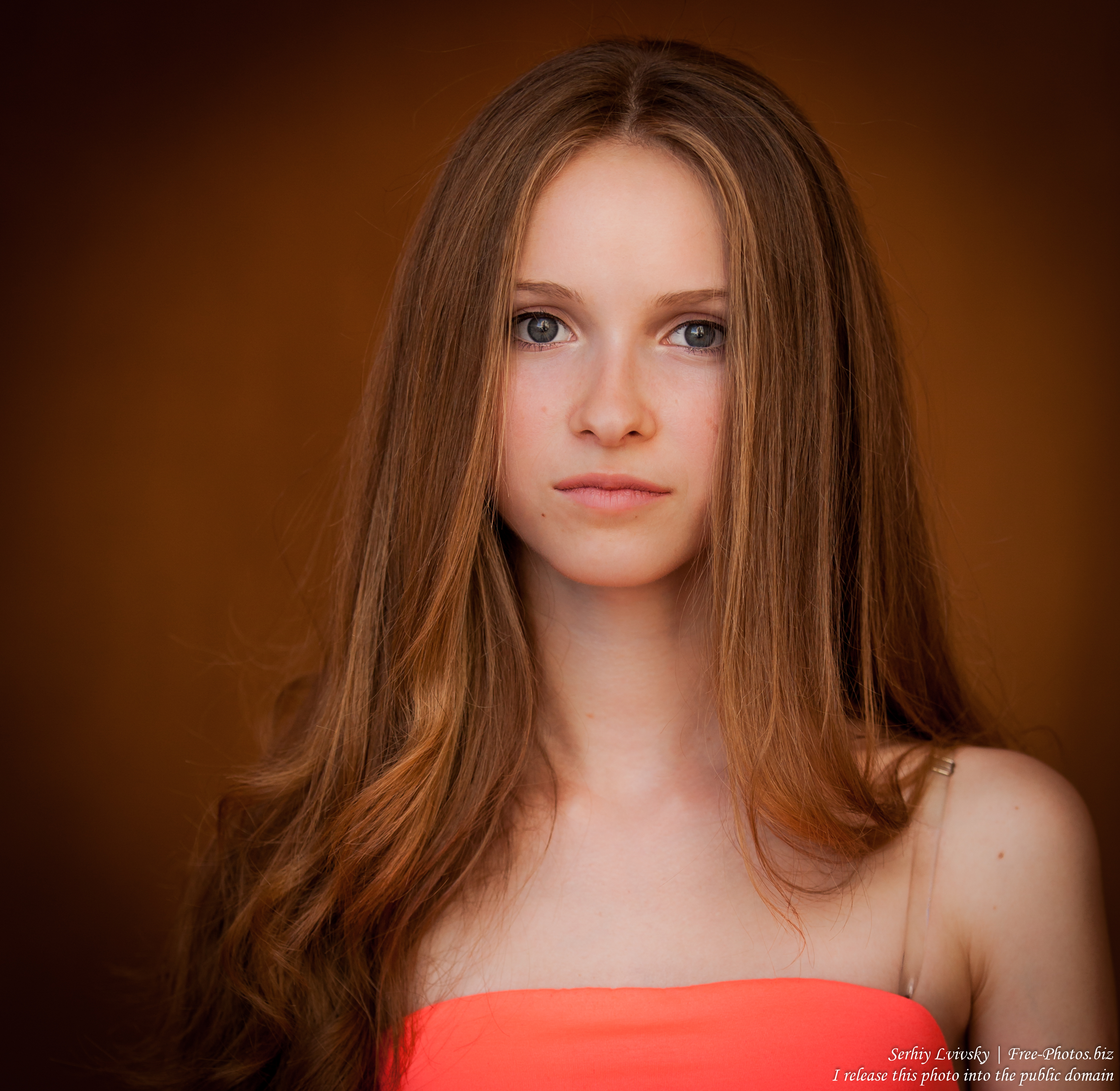 Photo of a 16-year-old girl photographed in August 2015 by Serhiy.