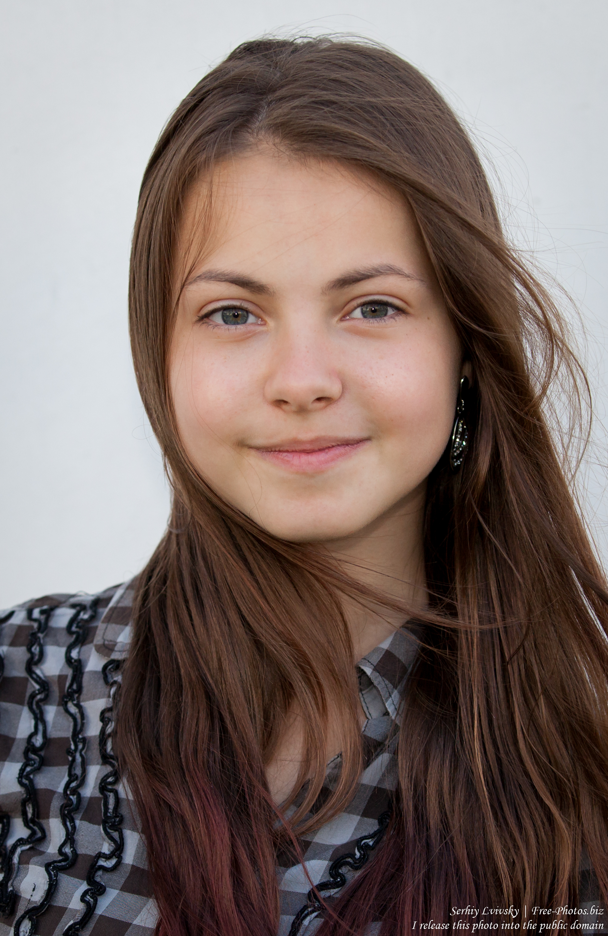 a brunette 15-year-old girl photographed in July 2015, picture 1
