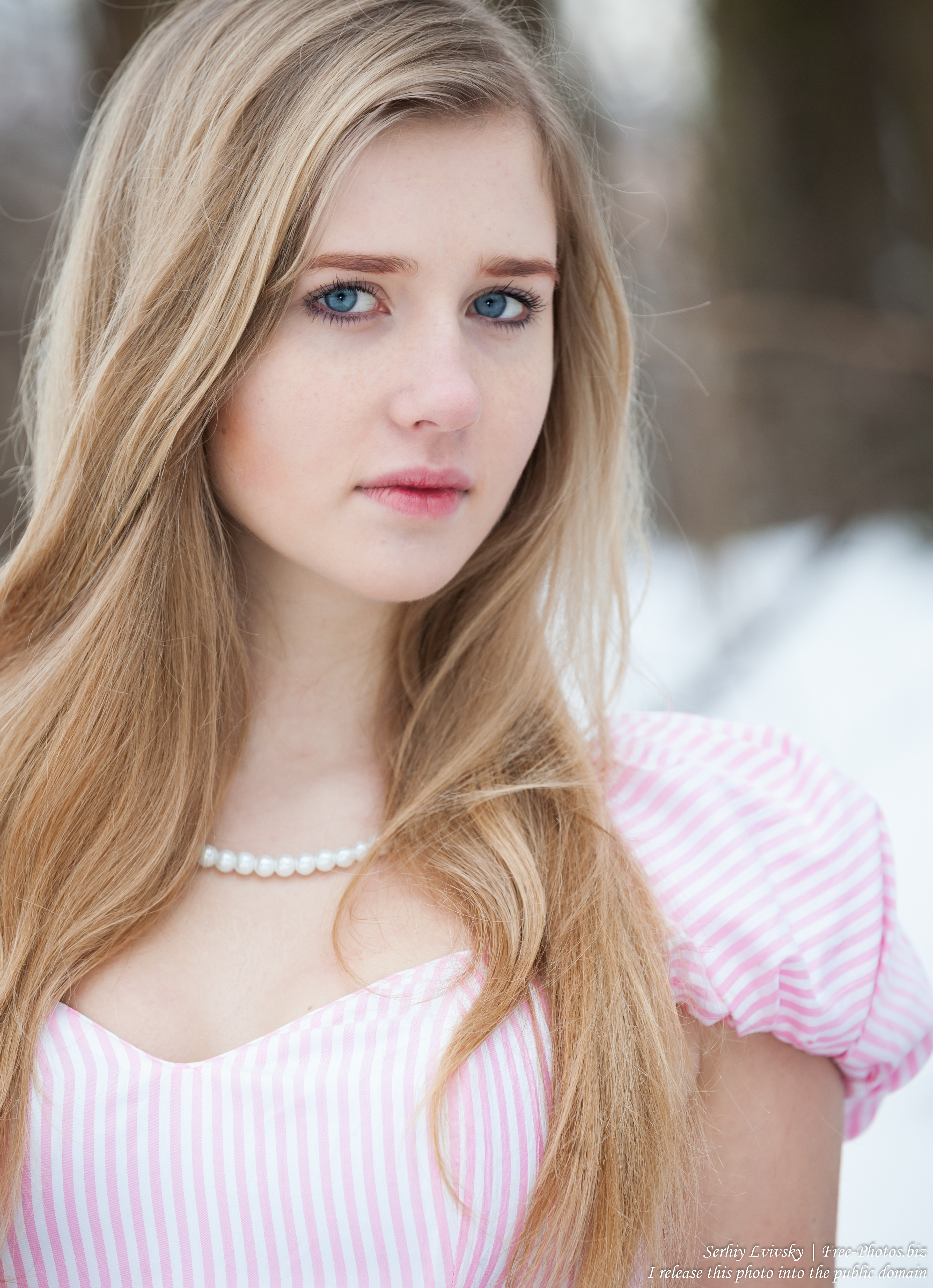 a natural blond 17-year-old girl photographed by Serhiy Lvivsky in January 2016, picture 8