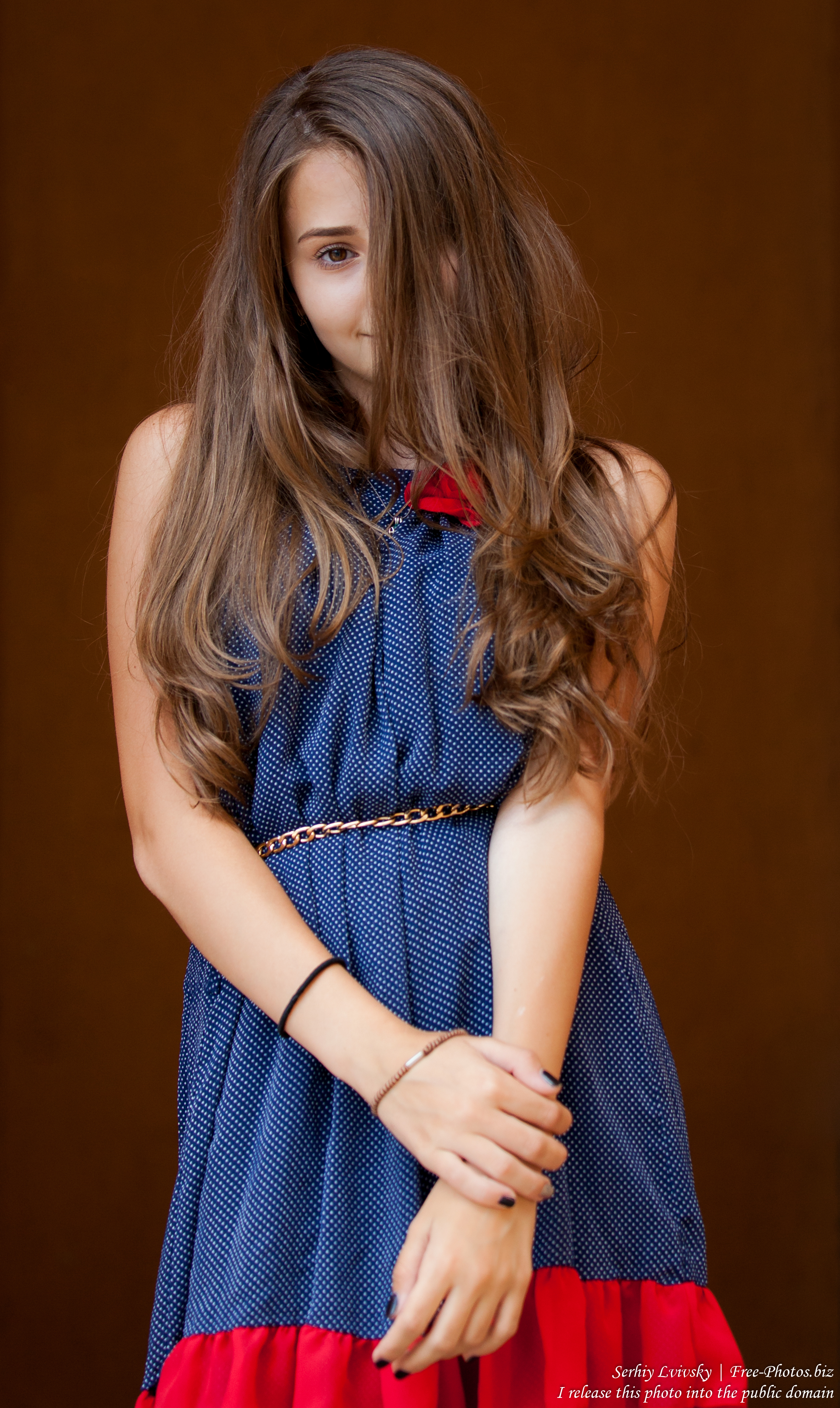 a 14-year-old brunette girl photographed in July 2015, picture 9