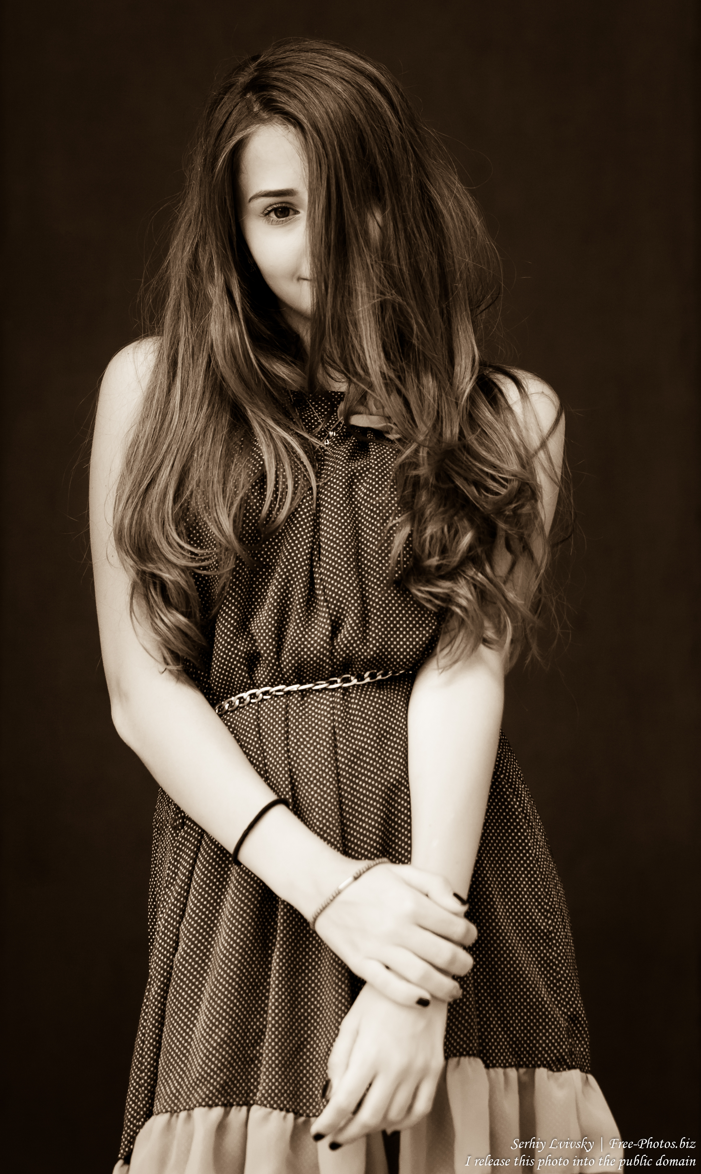 a 14-year-old brunette girl photographed in July 2015, picture 10
