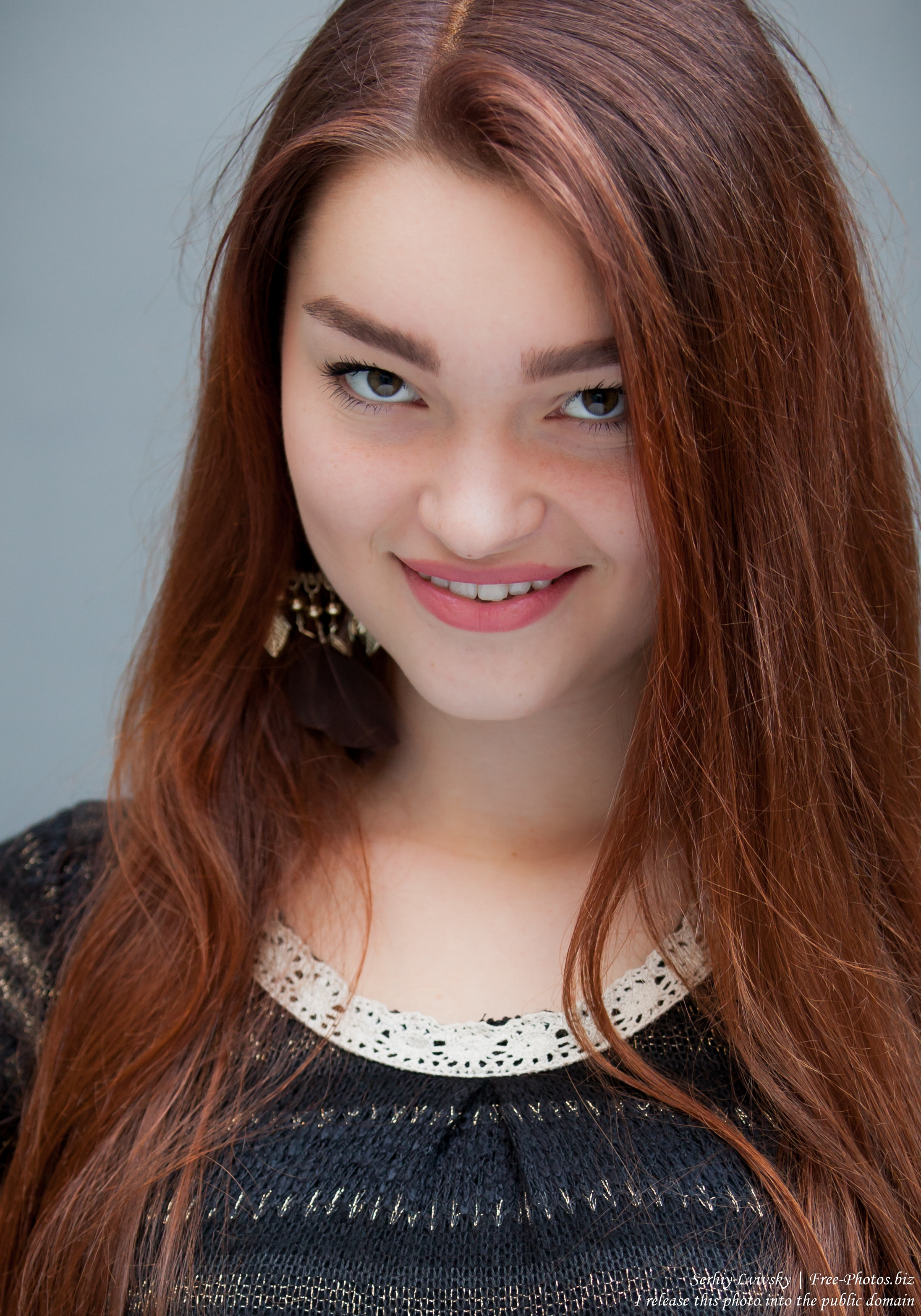 an 18-year-old girl photographed by Serhiy Lvivsky in October 2015, picture 7