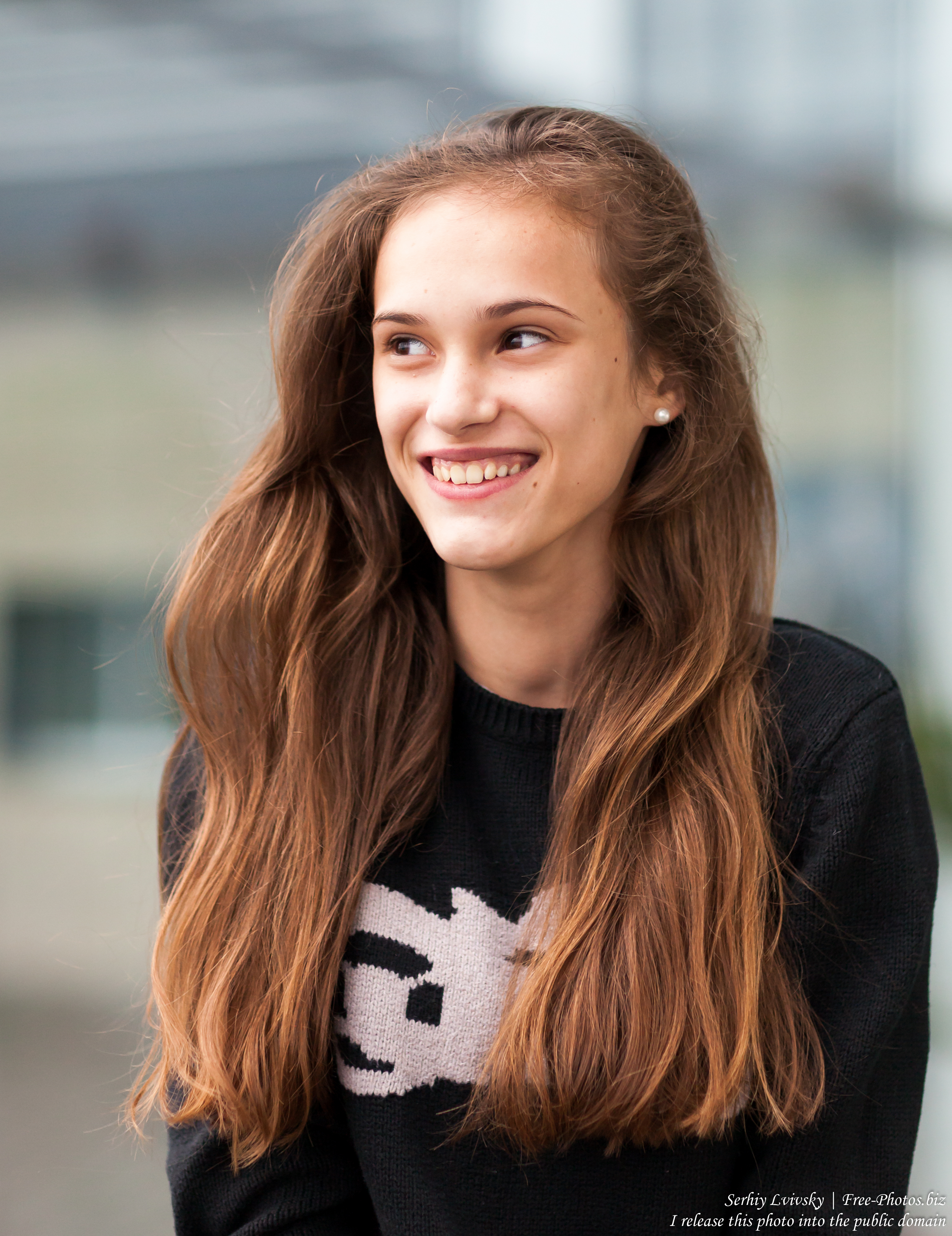 Ania - a 14-year-old girl photographed in October 2017 by Serhiy Lvivsky, picture 3