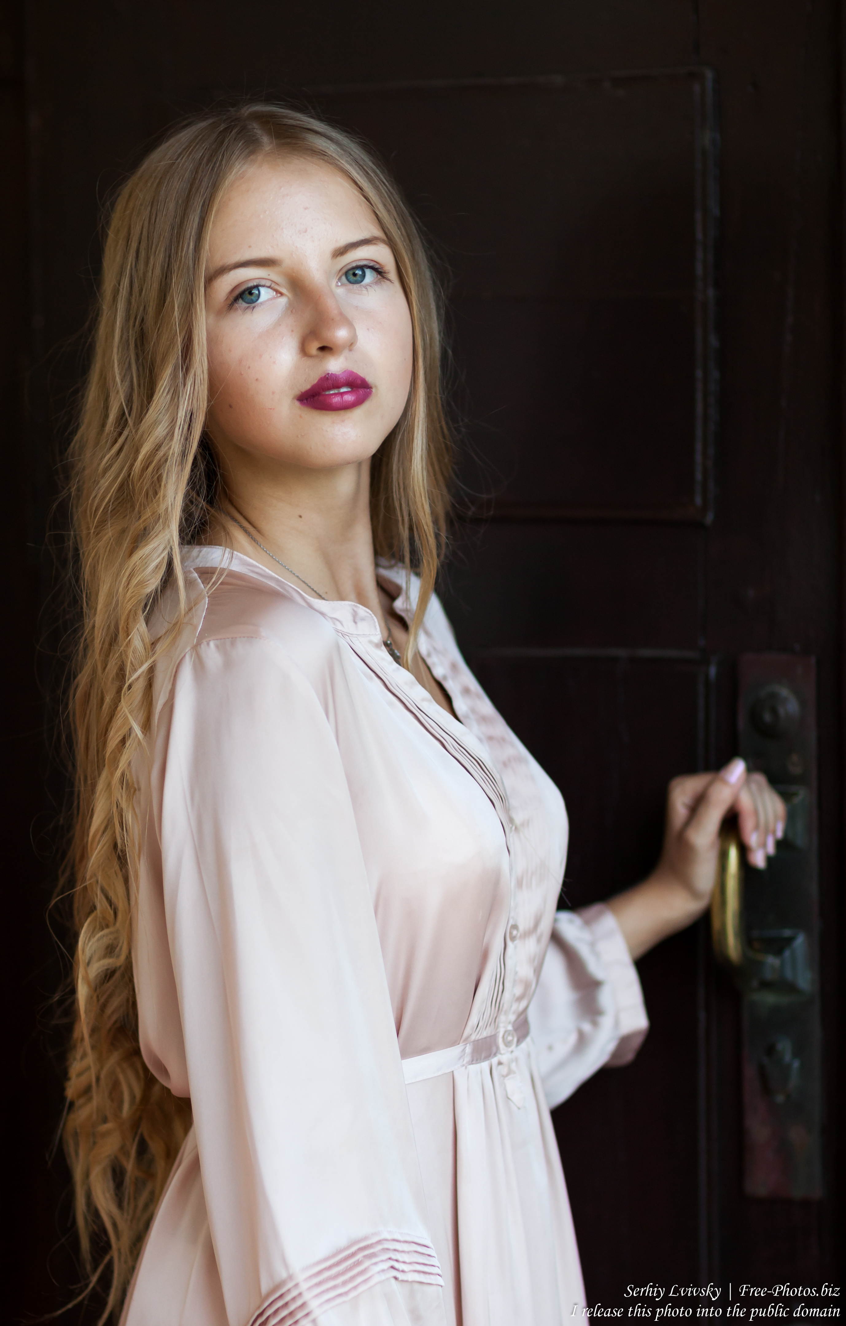 Ania - a 14-year-old natural blonde girl photographed by Serhiy Lvivsky in August 2017, picture 21