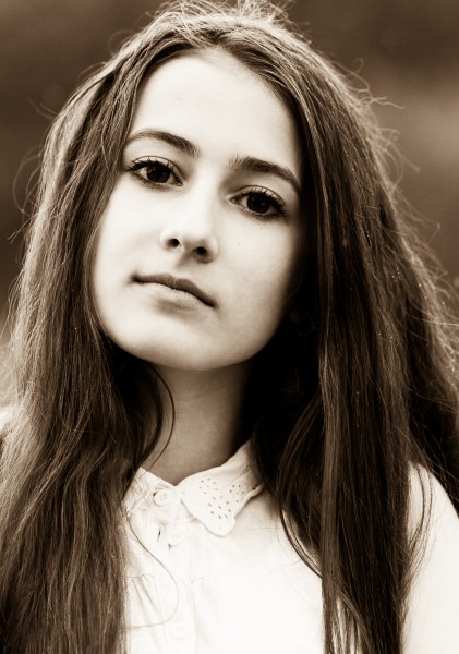 a 13-year-old brunette girl photographed in May 2015, picture 20