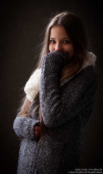 a 13-year-old girl photographed in January 2016 by Serhiy Lvivsky, picture 3