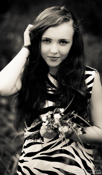 a 14-year-old brunette girl photographed in August 2015 by Serhiy Lvivsky, picture 4