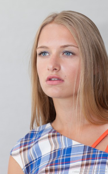 a 14-year-old natural blond girl photographed by Serhiy Lvivsky in July 2016 (unprocessed!), picture 4