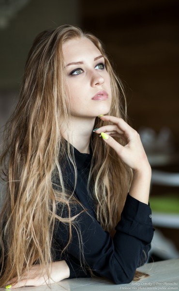 a 16-year-old natural blonde girl photographed in August 2016 by Serhiy Lvivsky, picture 2